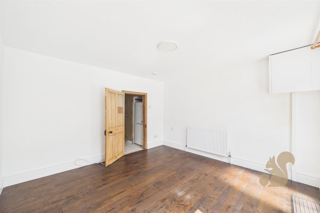 Property photo 3 of 12 Cam01814G0-Pr0137-Still003.Jpg