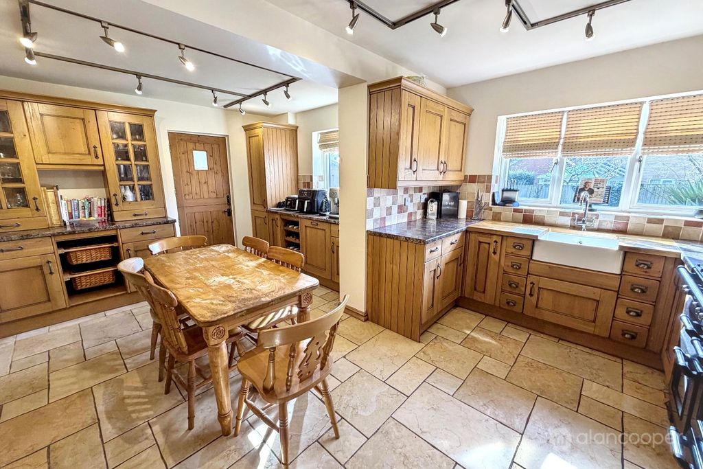 Property photo 2 of 31 4025064