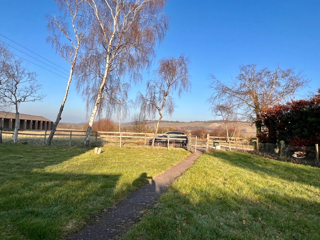 Property photo 2 of 12 View