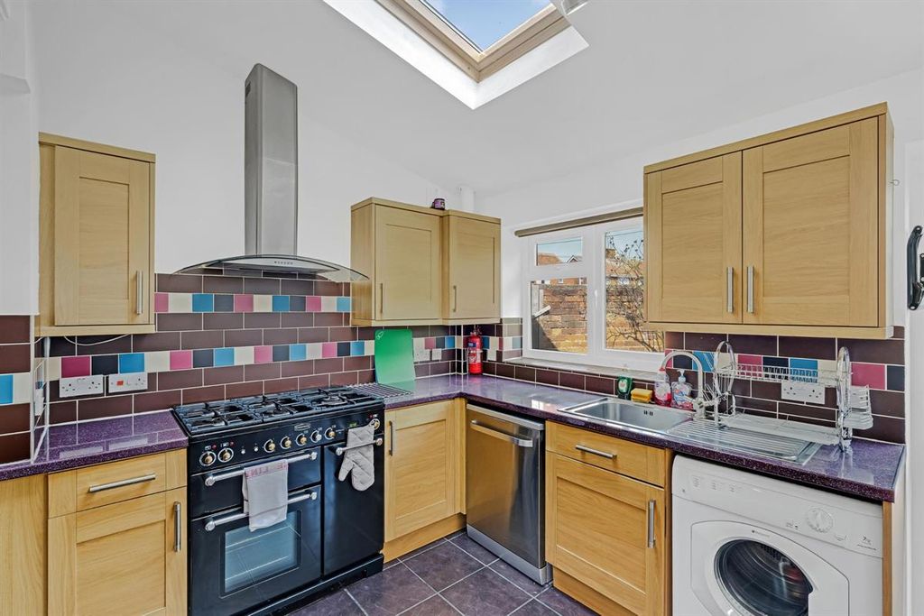 Property photo 3 of 29