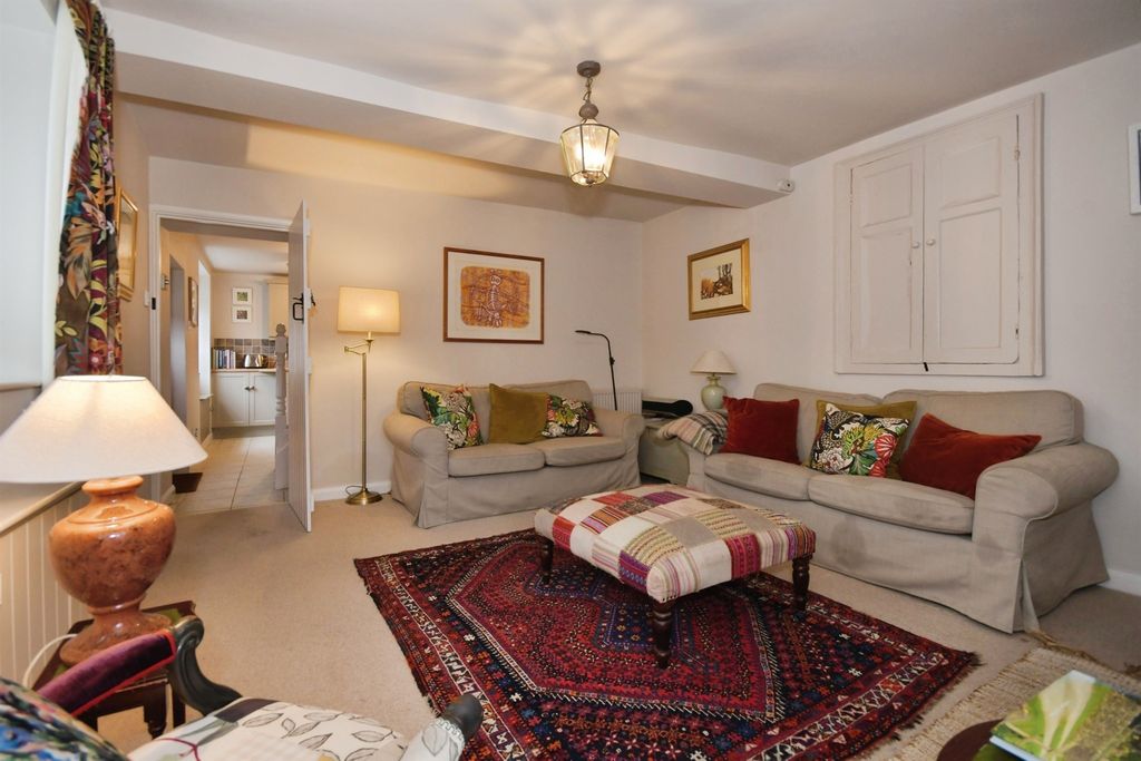 Property photo 2 of 19