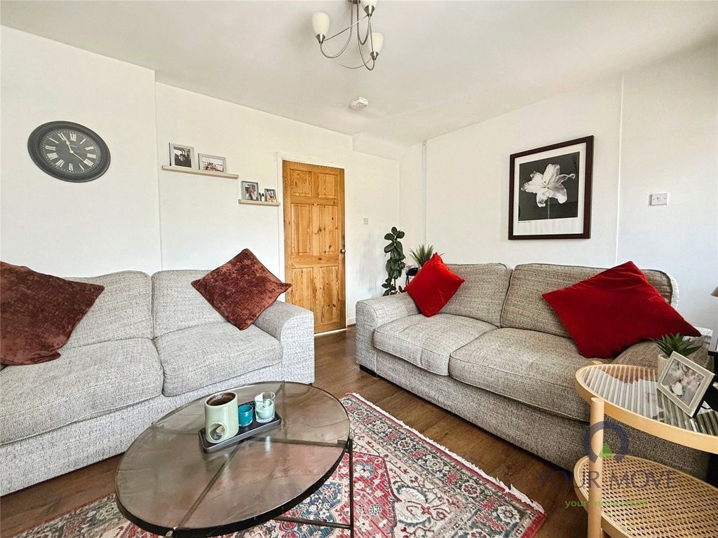Property photo 3 of 12 Picture No. 02