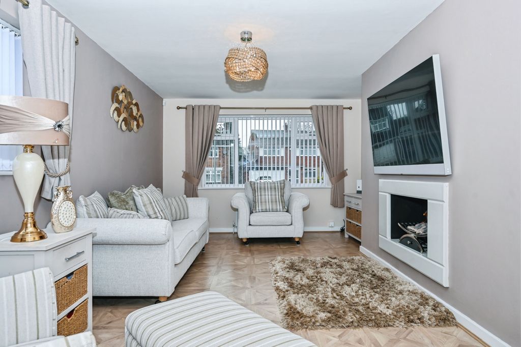 Property photo 3 of 22