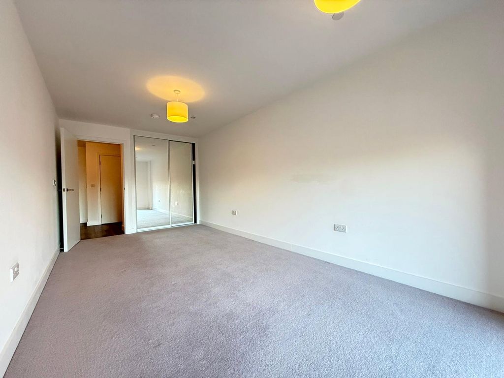 Property photo 3 of 11 Picture No. 24