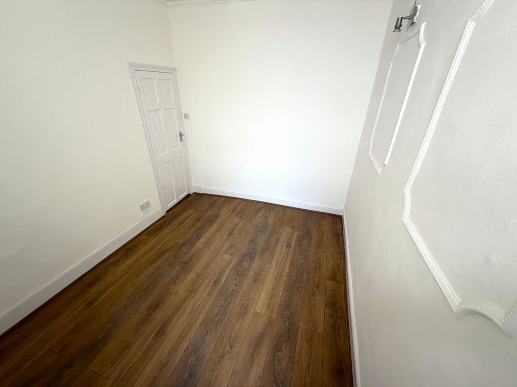 Property photo 2 of 14 Photo 14