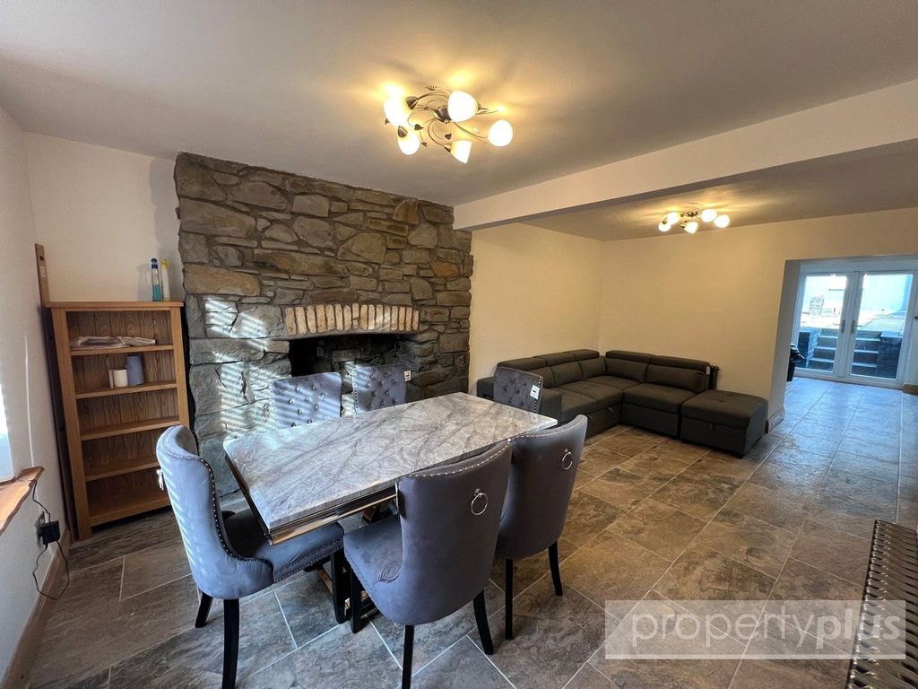 Property photo 3 of 22 Picture No. 25