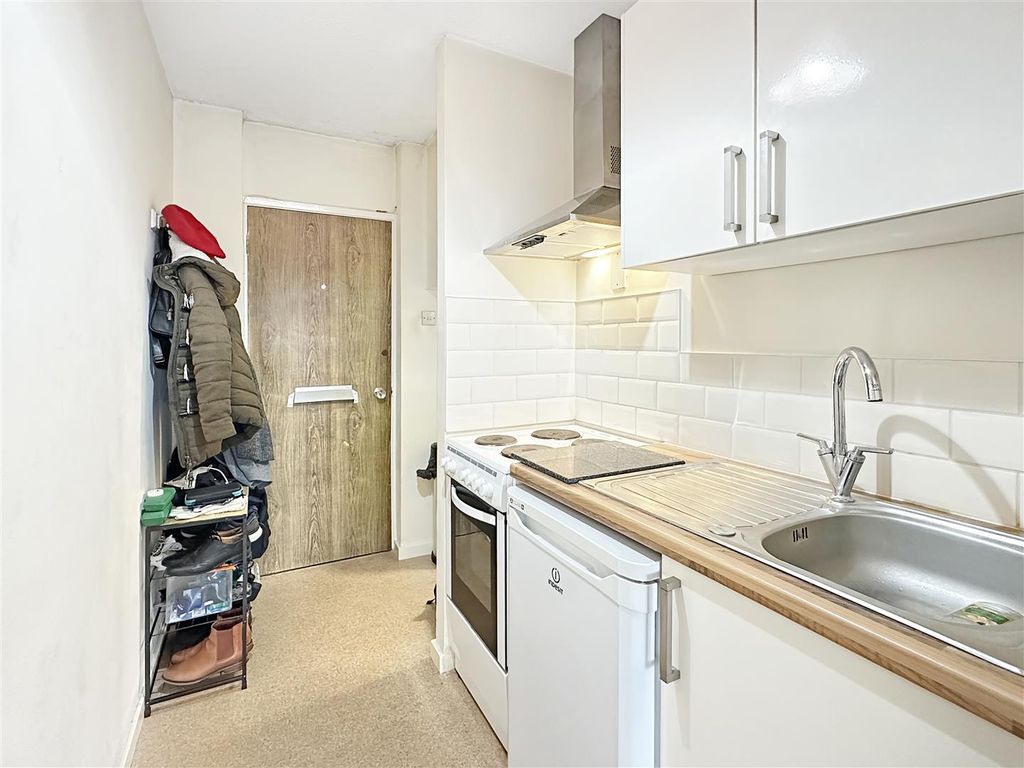 Property photo 2 of 10 Img (5).Jpg