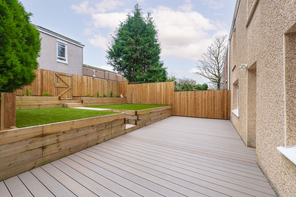 Property photo 2 of 28 Rear Garden