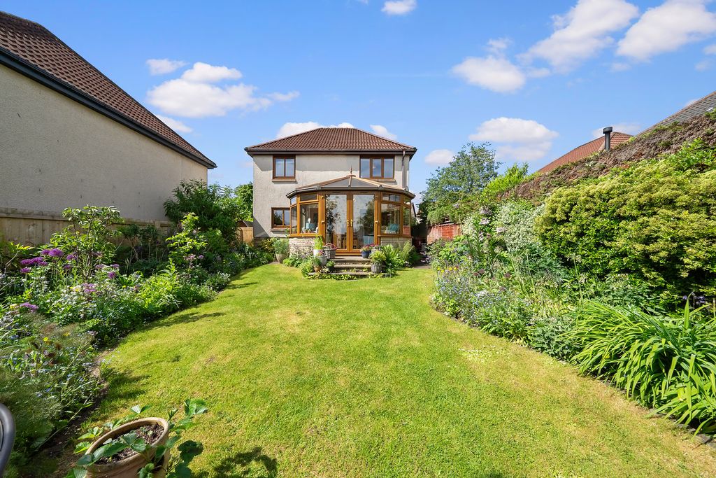 Property photo 3 of 42