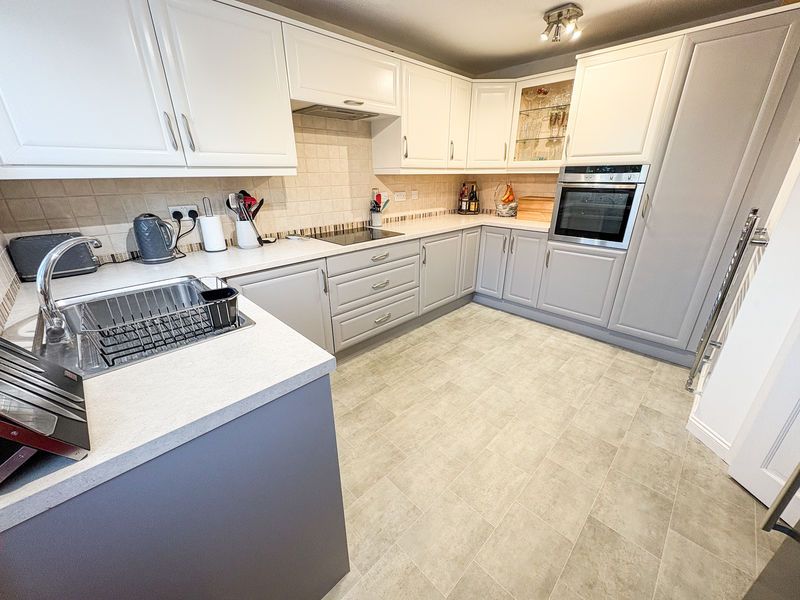 Property photo 3 of 11 Photo 9