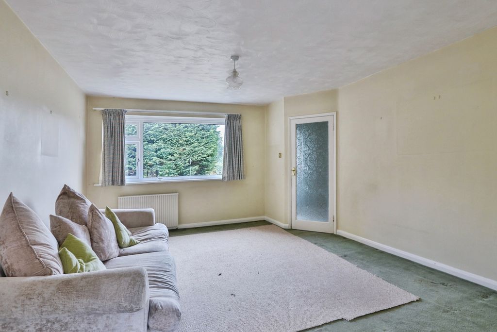 Property photo 2 of 17 Photo