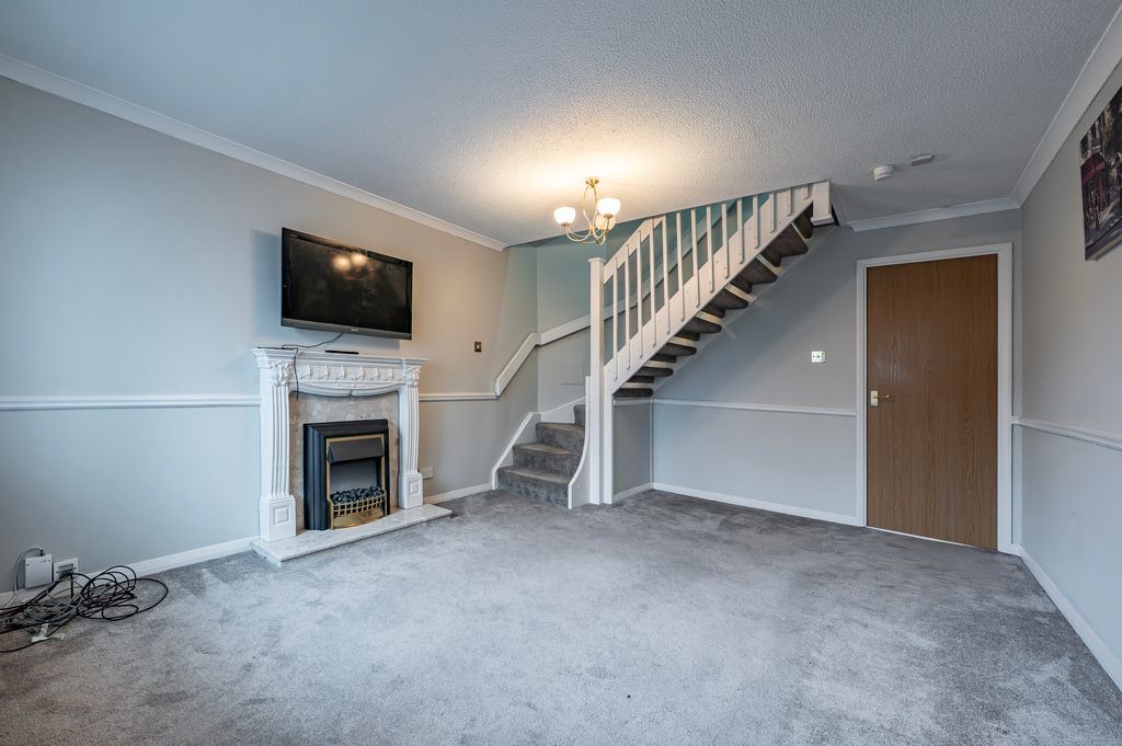 Property photo 2 of 23