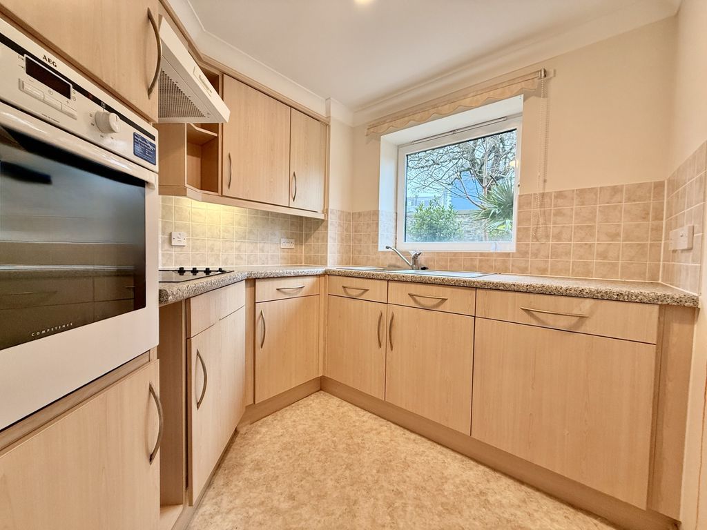 Property photo 2 of 16 Photo 4