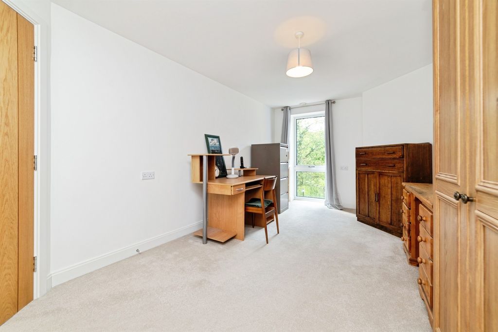 Additional image 12 of 2 bed flat for salePegs Lane, Hertford SG13