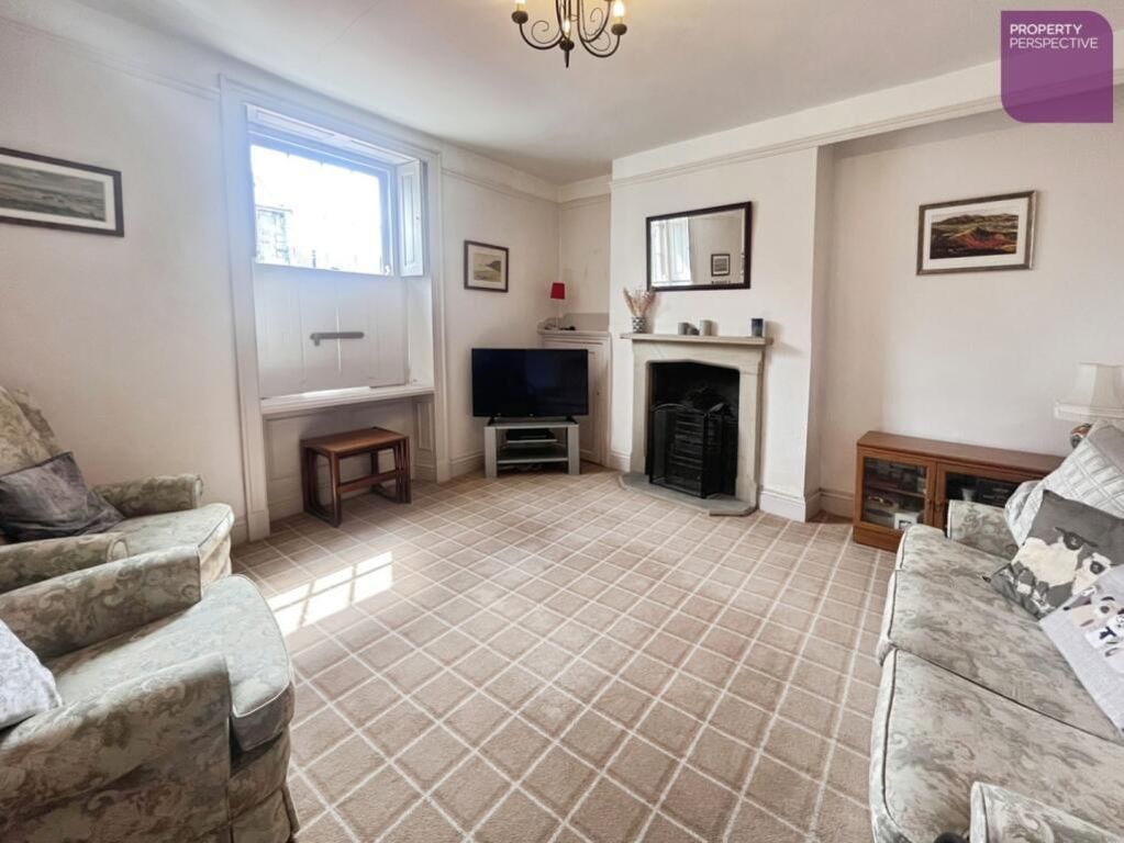 Property photo 2 of 13 Lounge