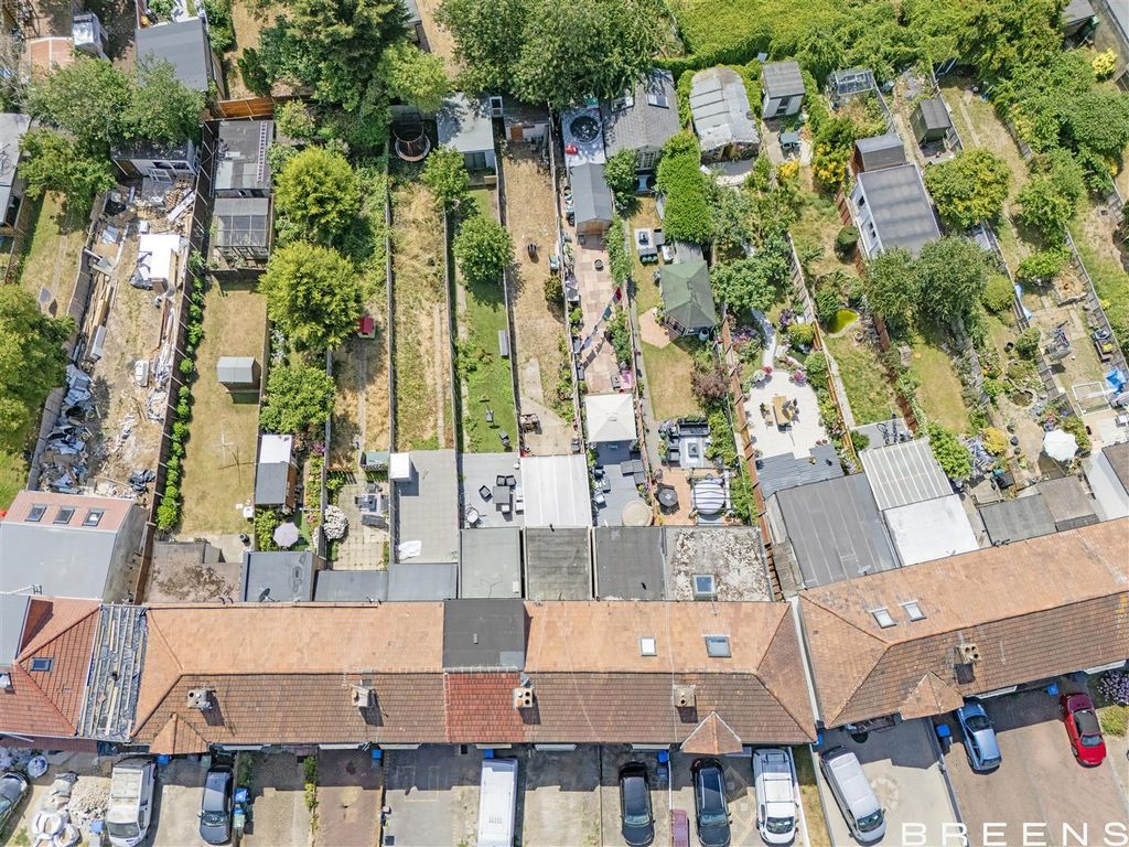 Property photo 2 of 16 4_Dji_20250303035931_0352_d Copy 2.Jpg