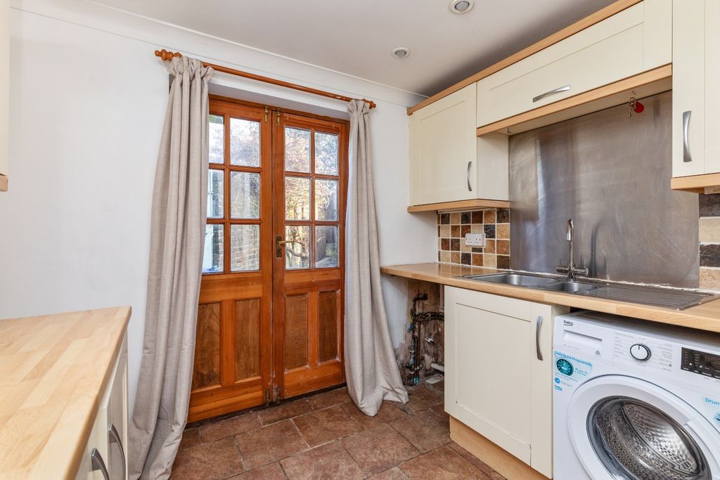 Property photo 3 of 16 4967995