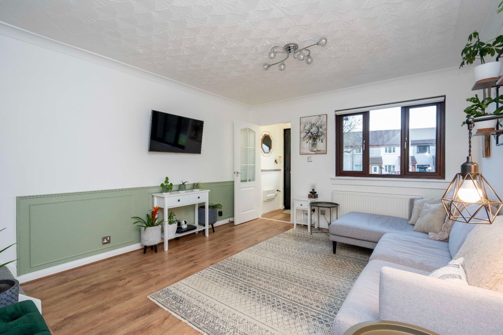 Property photo 2 of 22 4694636