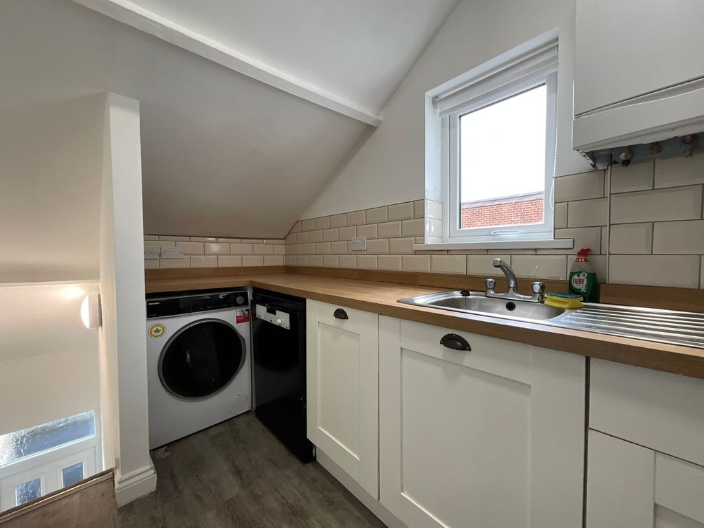 Property photo 2 of 16 4371015