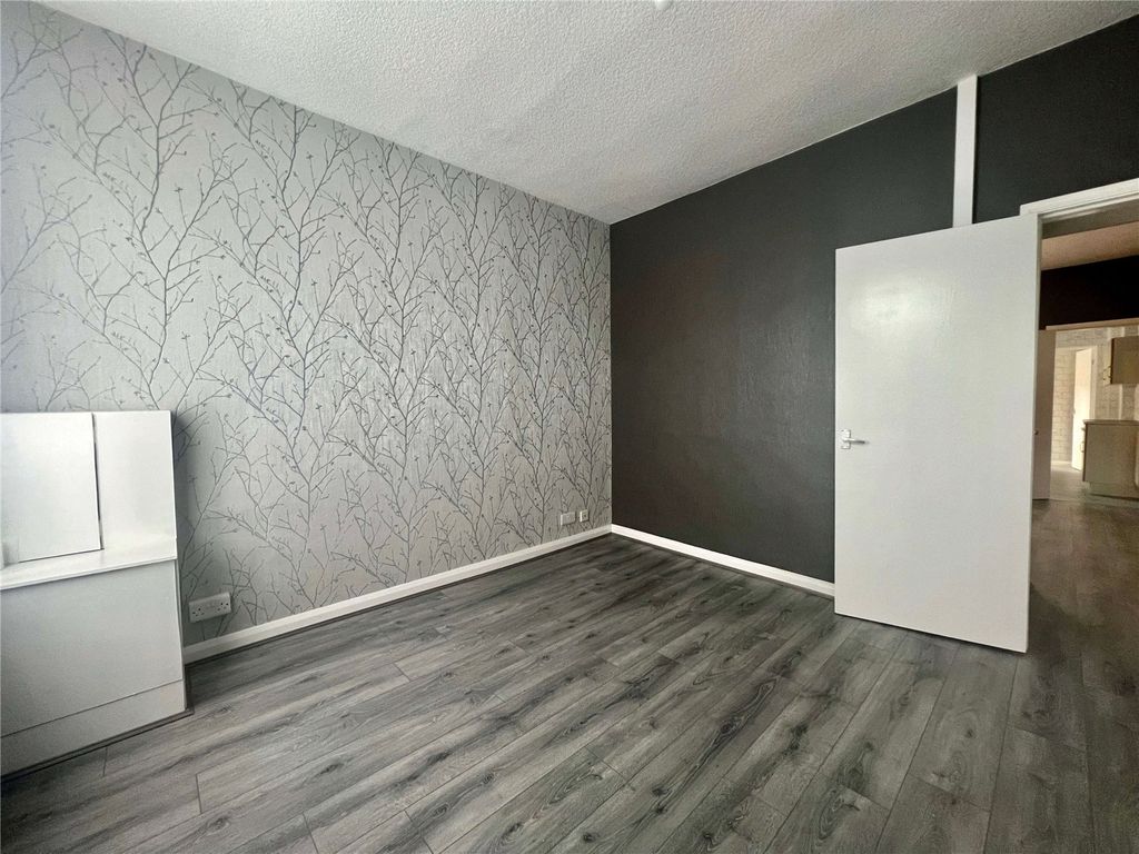 Property photo 2 of 11 Picture No. 09