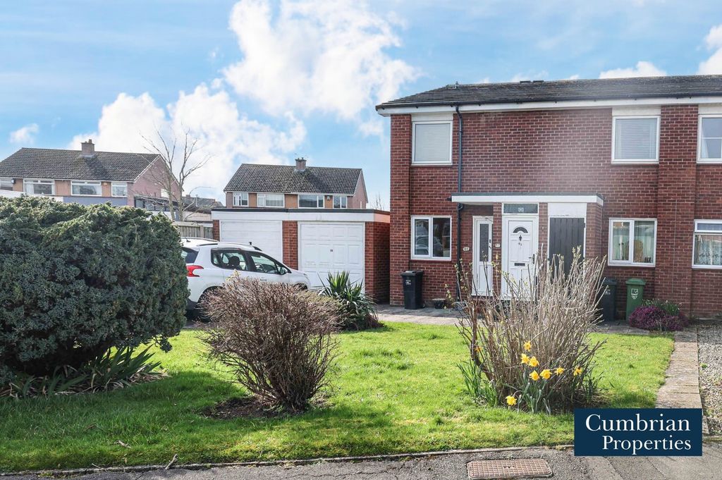 Property photo 1 of 12 Front External