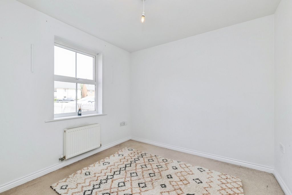 Property photo 2 of 19 Pbox-Img.Jpg