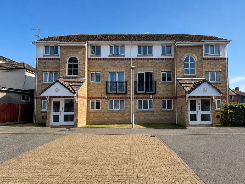 Property photo 1 of 8