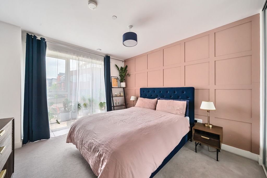 Property photo 3 of 9 28-6819ce8A5E95E-...
