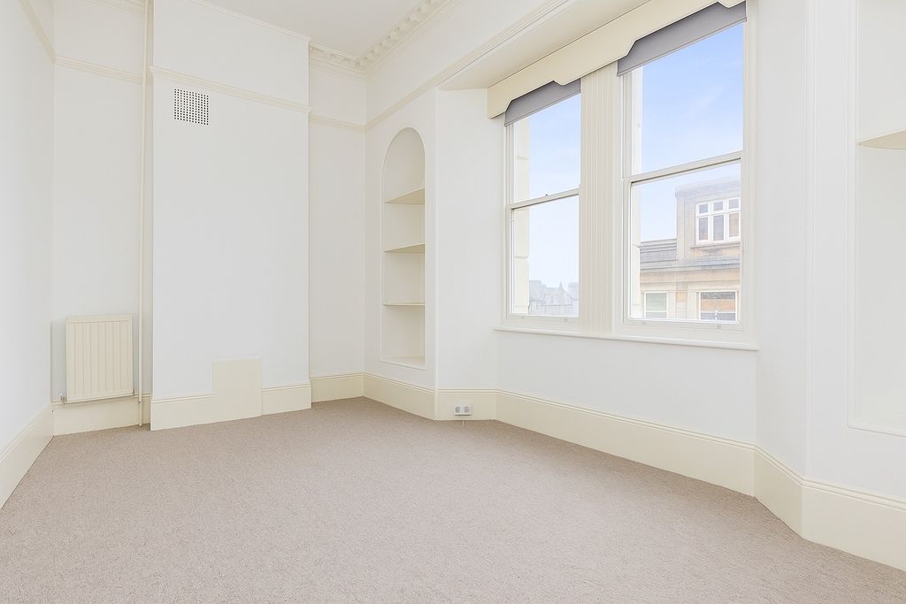 Property photo 1 of 6 4666860