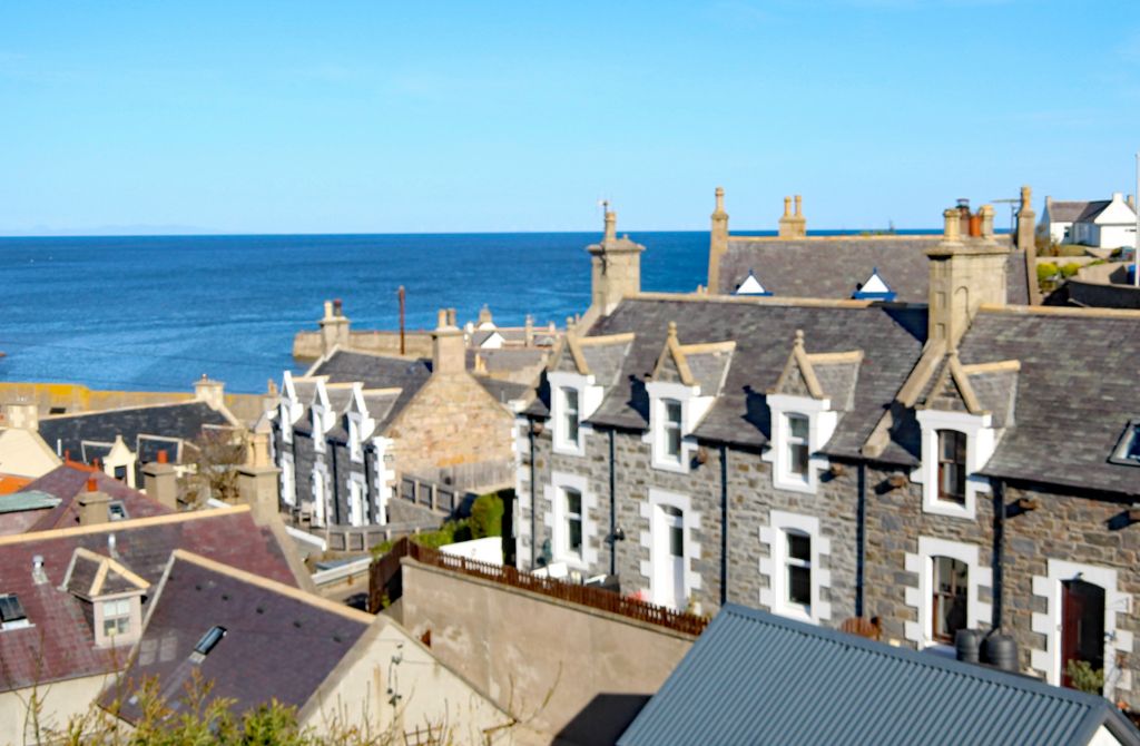 Property photo 2 of 31