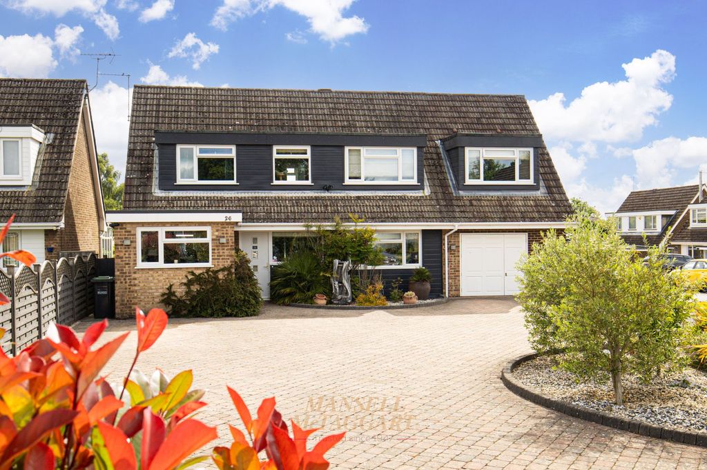 Property photo 1 of 28
