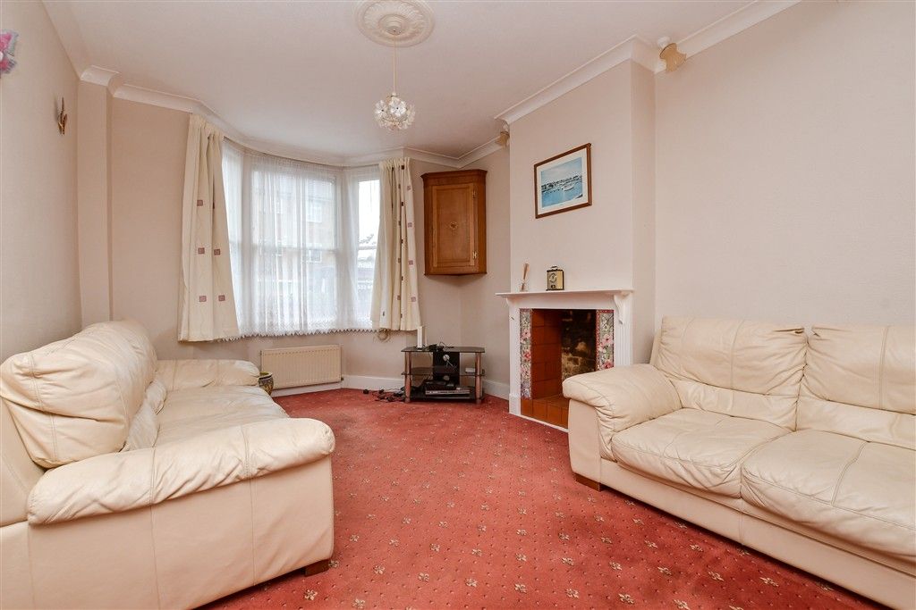 Property photo 2 of 10 Living / Dining Room