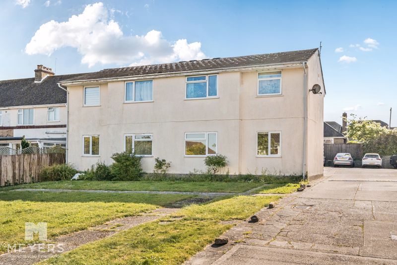 Property photo 1 of 17 Photo 7