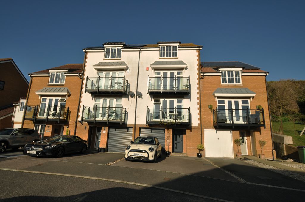 Property photo 1 of 36