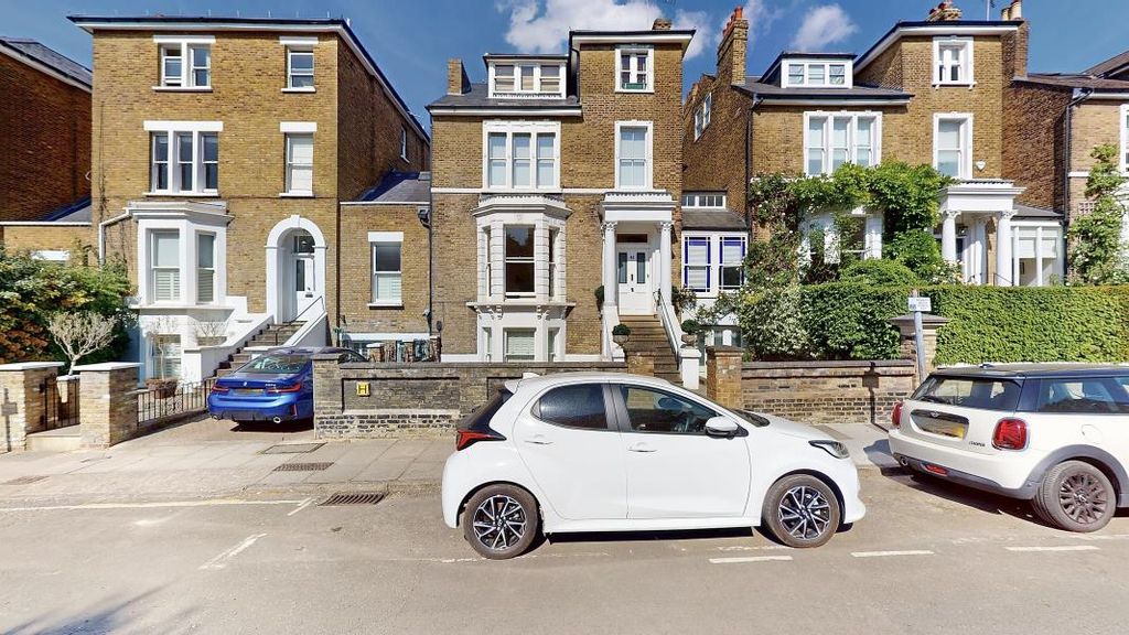 Property photo 2 of 3