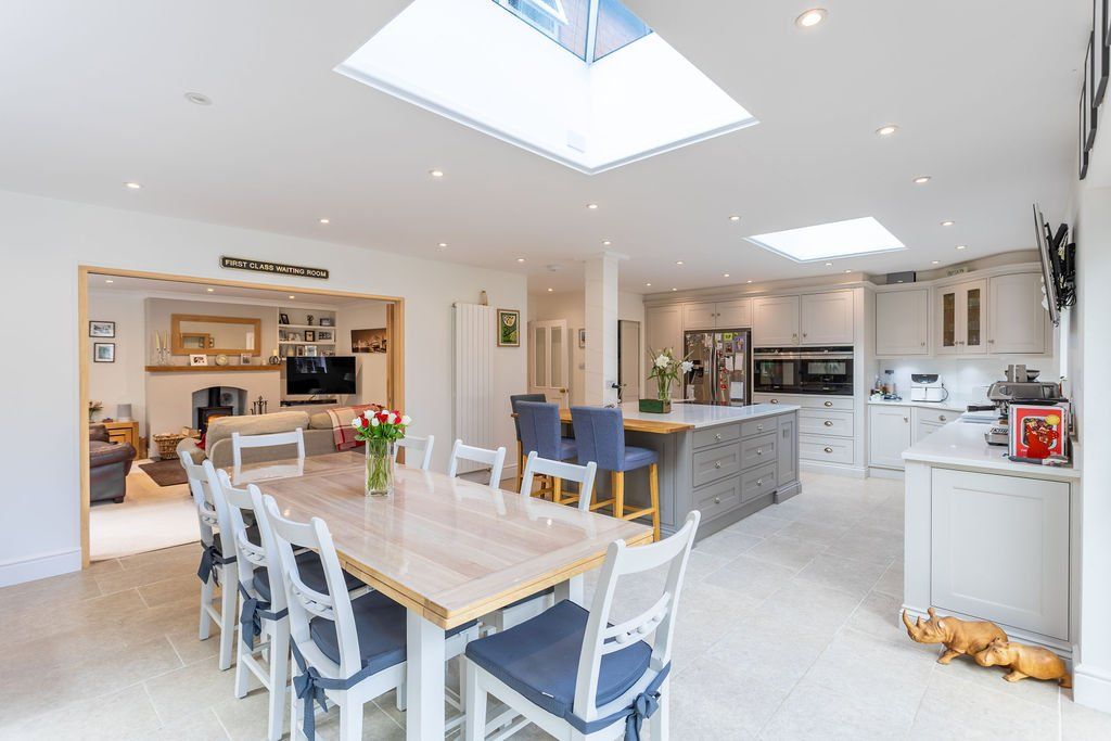 Property photo 1 of 15 Kitchen/Dining Room