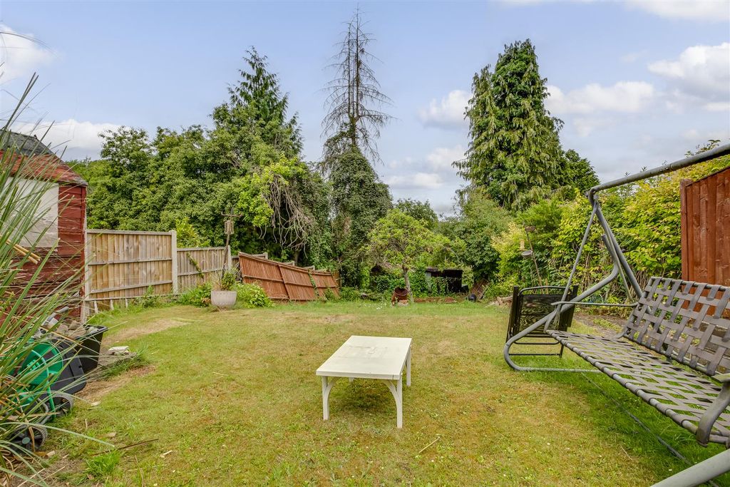 Property photo 2 of 14 45 Keep Hill Drive, Hp11 1Dt-9.Jpg