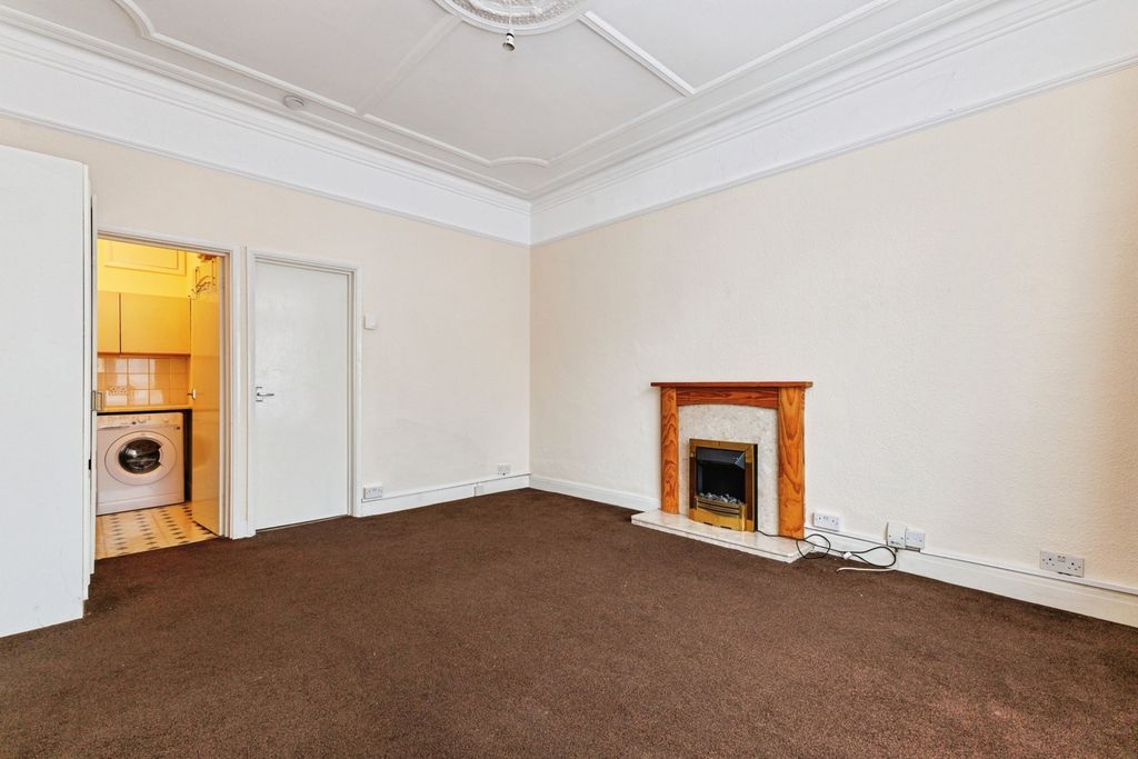 Property photo 3 of 14 Pbox-Img.Jpg