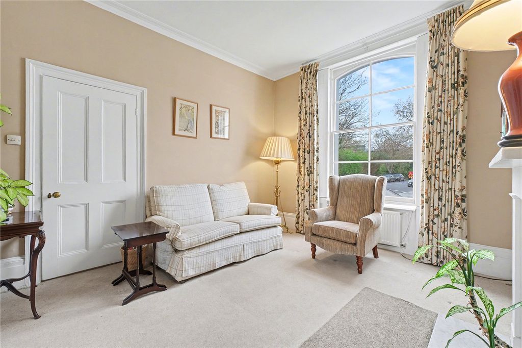 Property photo 3 of 29 Picture No. 34