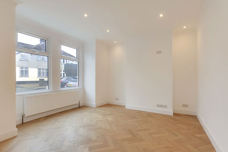 Property photo 2 of 16 Photo 1