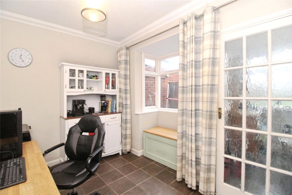 Property photo 3 of 9 Kitchen/Diner