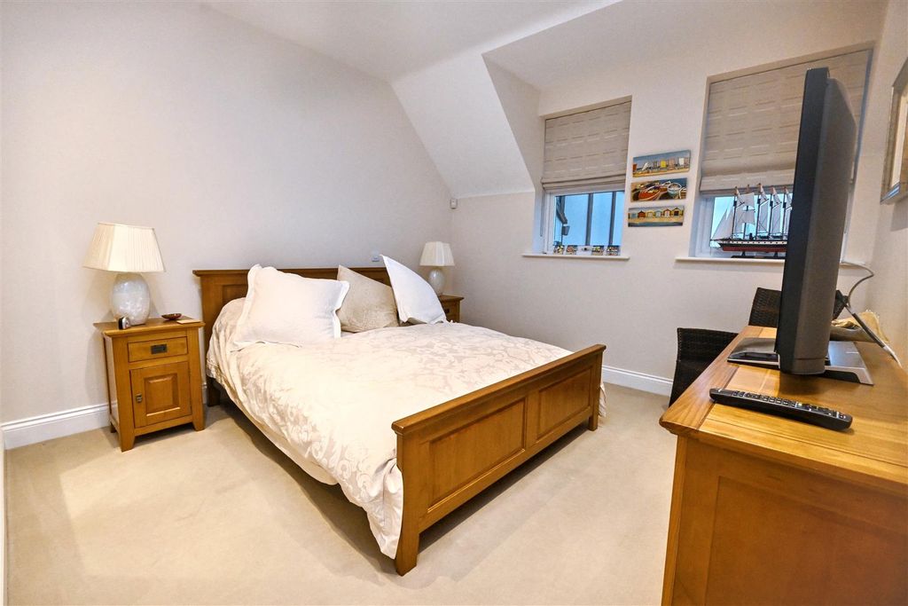 Additional image 7 of 2 bed flat for saleDarley Road, Eastbourne BN20