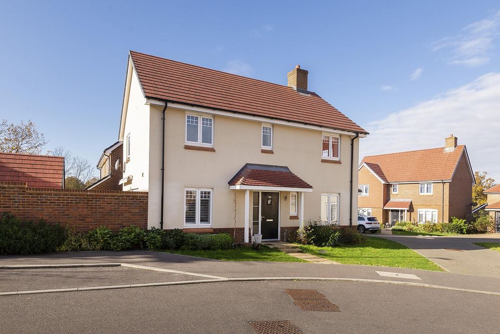 Property photo 2 of 23 Hailwood Drive, Tn8 6Fp 002.Jpg