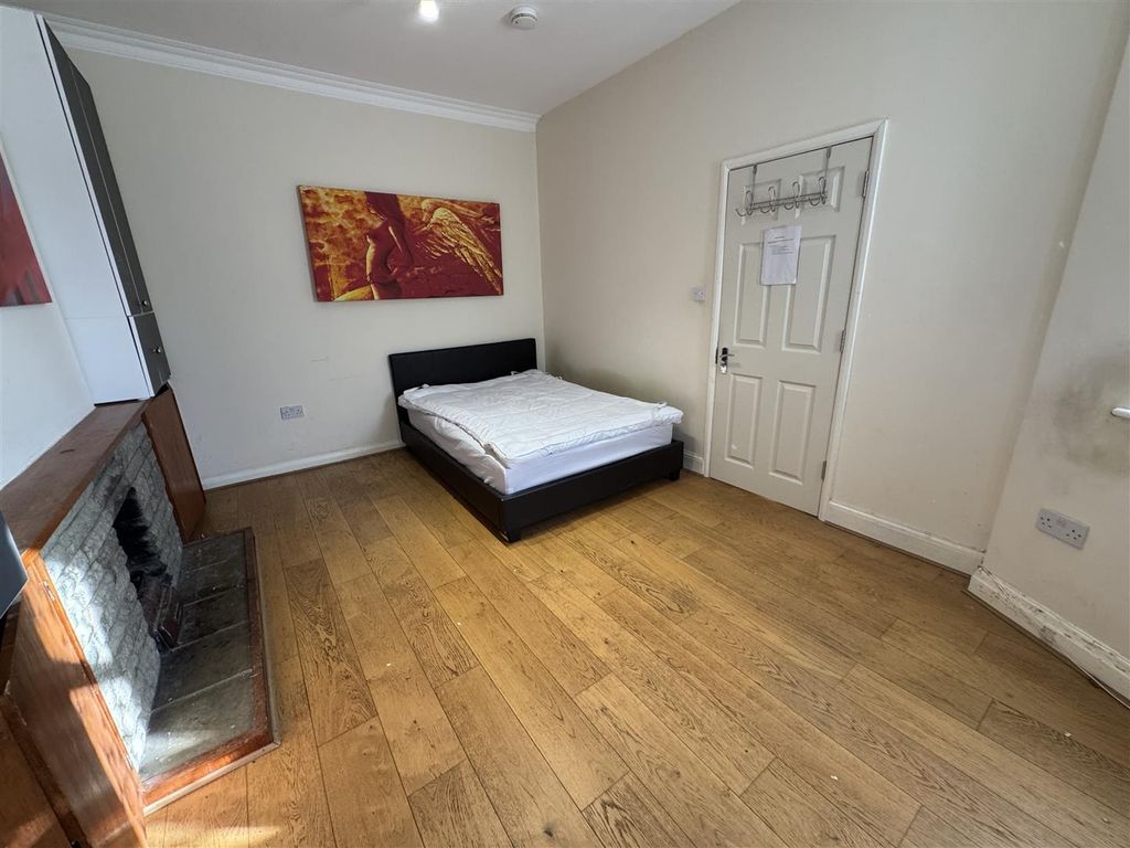 Property photo 3 of 6 View 2