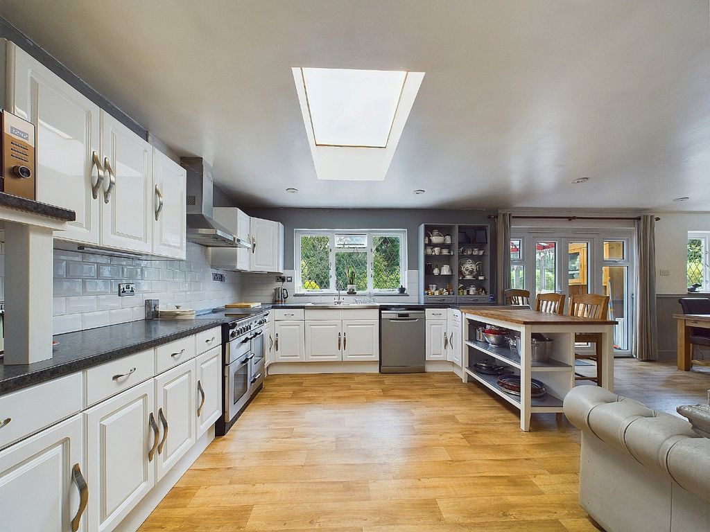 Property photo 3 of 28 3414786