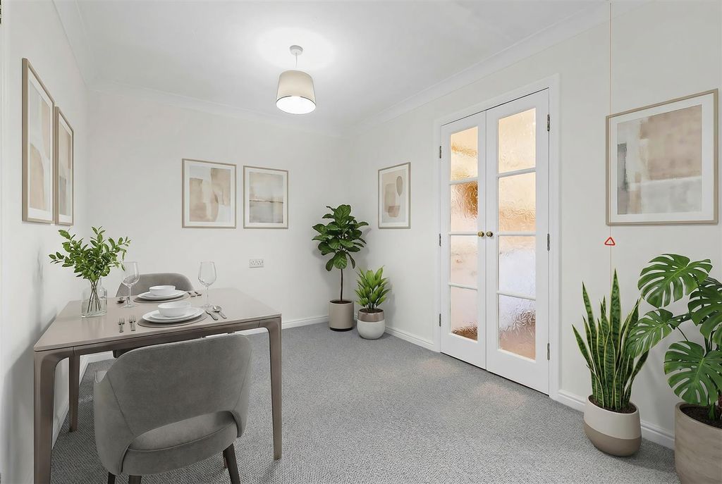 Property photo 3 of 11 Dining Area.Jpg