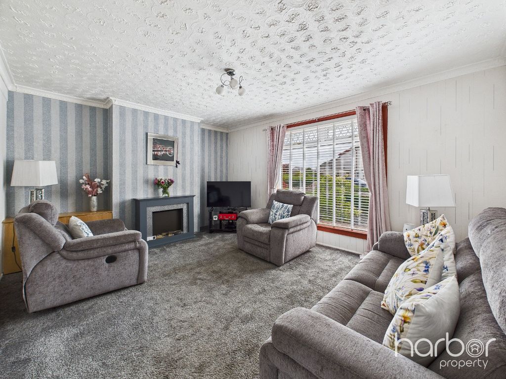 Property photo 2 of 16 4170005