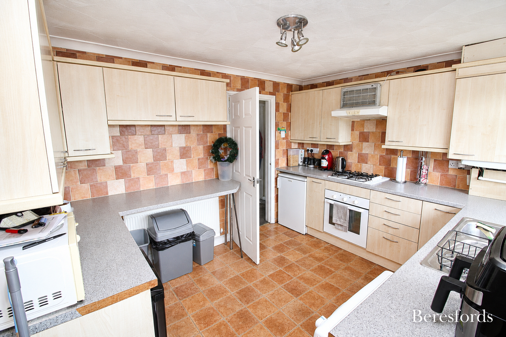 Property photo 3 of 7 Kitchen View 1