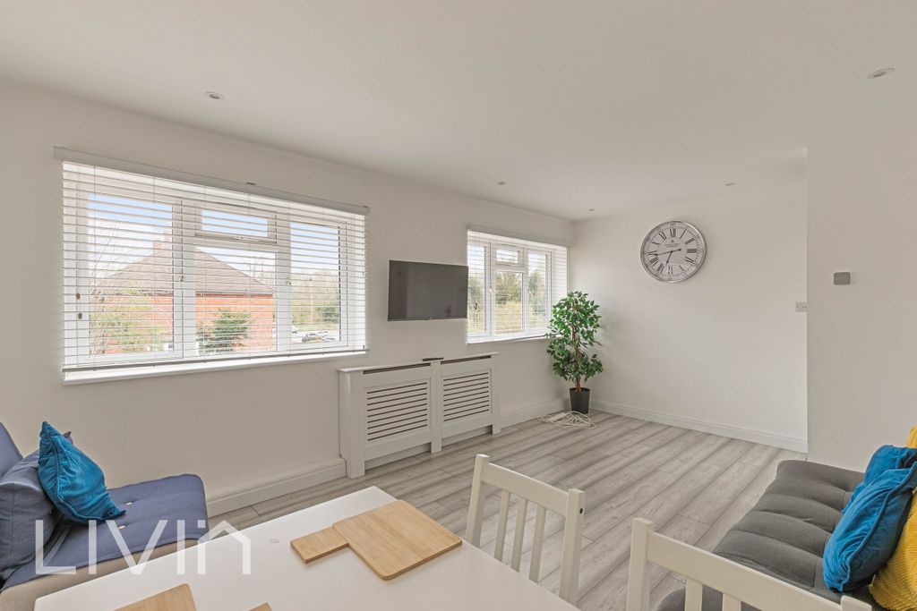 Property photo 2 of 11 2