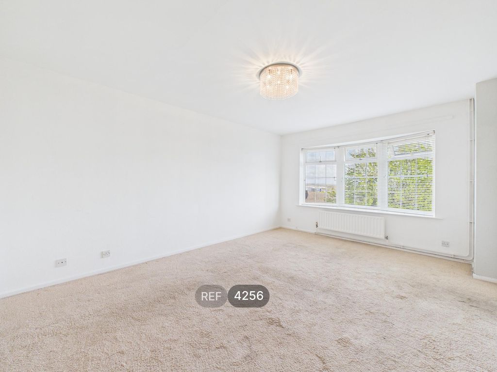 Property photo 2 of 10 Living Room